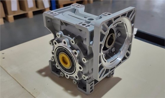 艾思捷SJMRV063蝸輪蝸桿減速機.jpg