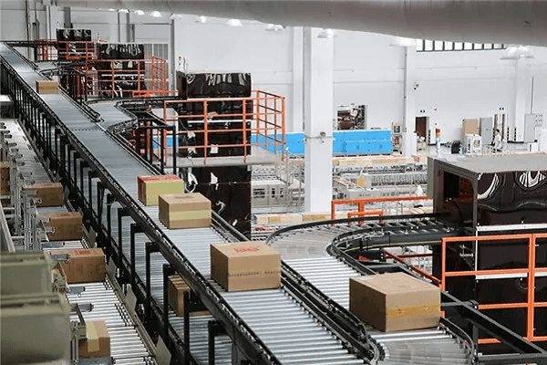 上海艾思捷減速機在運輸線上的使用。