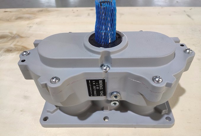 九月你好！上海艾思捷制冰機減速機發貨！