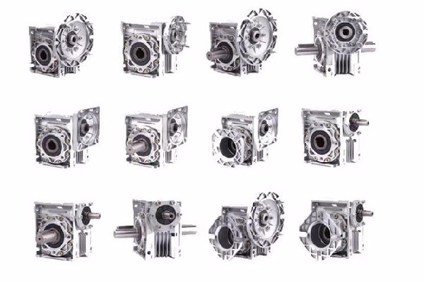 蝸輪蝸桿減速機各種輸出形式 - 副本.jpg