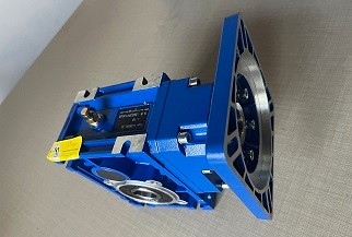 艾思捷技術教您蝸輪蝸桿減速機怎么選一款合適的伺服電機配套？